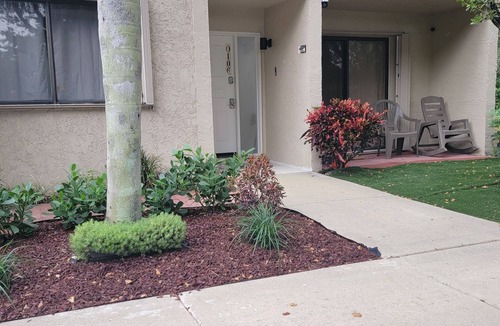Deerfield Beach Condo | Deerfield Beach golf, entertainment and malls, first floor condo vacation