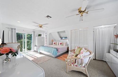 Pass-a-Grille House | Delightful, Historic Spanish Triplex: Steps From Pass-a-grille Beach