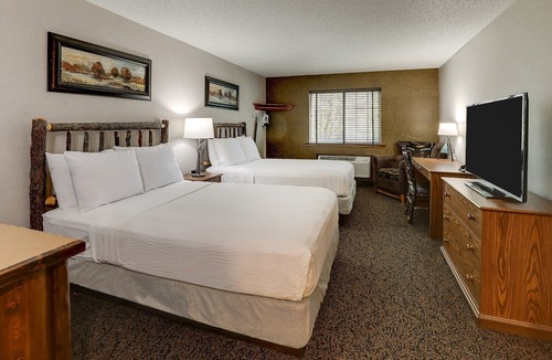 Johnston Hotel | Deluxe 2 Double near I-35 in Johnston! Stoney Creek, Free Breakfast | 2 Units