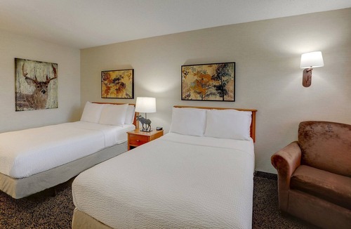 Quincy Hotel | Deluxe 2 Double, Stoney Creek Quincy, 2 Pools, Free Parking | 4 Units