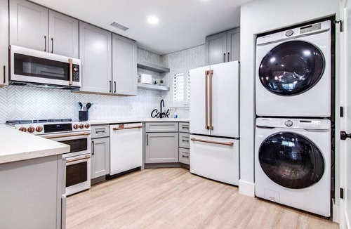 Wesley Chapel Condo | Designer Golf Retreat | Luxury Renovation | Golf View | Optional Saddlebrook Resort Amenities