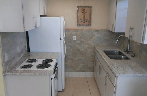 St. Pete Beach Condo | DID NOT FLOOD, ground floor! St. Pete Beach Condo. Gulf view, great location!