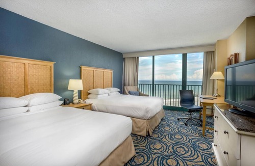 Brush - Stewarts Hotel | Direct Beach Access! Contemporary City View Unit! Two Pools, Spa & Parking