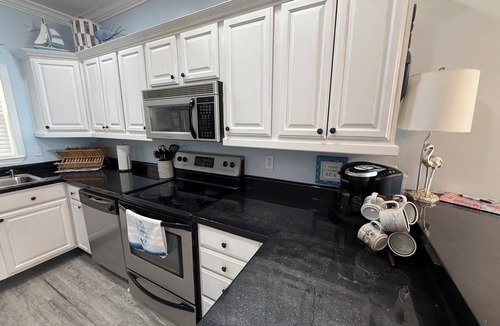 Pensacola Beach Condo | Direct Gulf-Front 230+ ★ Reviews “Seas the Day” 2BR/2BA – Villas on the Gulf