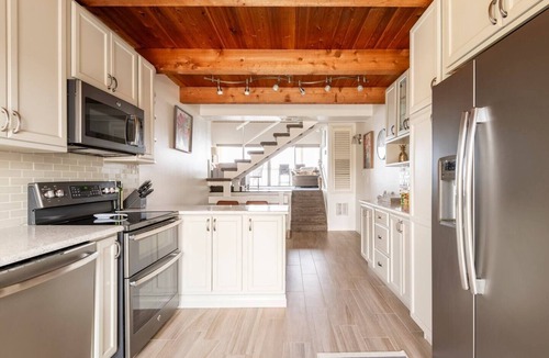 Melbourne Beach House | 🌅 Direct OCEAN-FRONT townhome - Stone throw to the waves 🌊