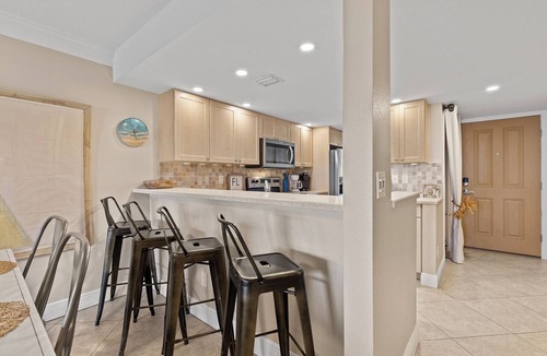 Point East Condo | 🌊Direct Ocean View, Gorgeous Updated Interior - Point East 314🌊