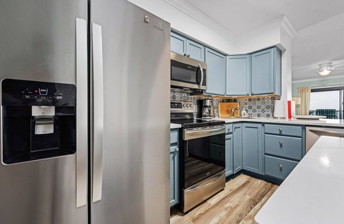 Navarre Beach Condo | Directly on the Gulf! Beautiful view from your private deck! Newly Renovated