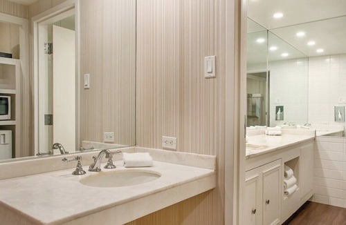 Cheyenne Hotel | Dlx 2 Queen | Little America | High Plains Oasis + Golf Moments | 2 Units