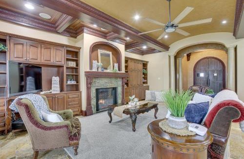 Dickinson Villa | Dock, Infinity Pool! Luxe Villa on Galveston Bay