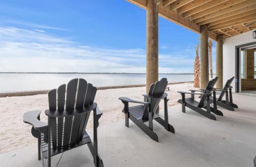 Caribbean Isle House | Dolphin Cove