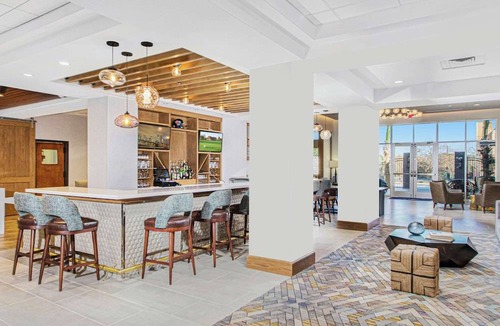 Wetmore Hotel | DoubleTree by Hilton San Antonio Northwest