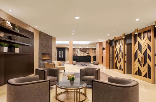 Pointe Claire Hotel | Doubletree By Hilton Pointe Claire Montreal Airport West