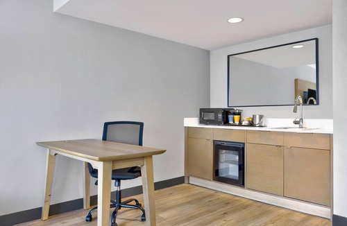 Downtown Hotel | DoubleTree by Hilton Davenport
