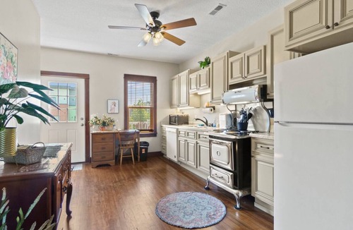 West Central Apartment | Downtown Apt by Parkview Field w/Free Parking