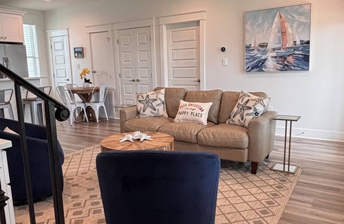 Pass Christian House | Downtown Dreaming: Walk to Beach, Restaurants, Shopping. New Construction!