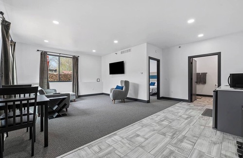 Spearfish Apartment | Downtown Executive Apartment - Calcis