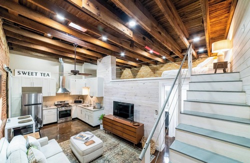 Headland Apartment | Downtown Main St Gem -Studio/Loft 5