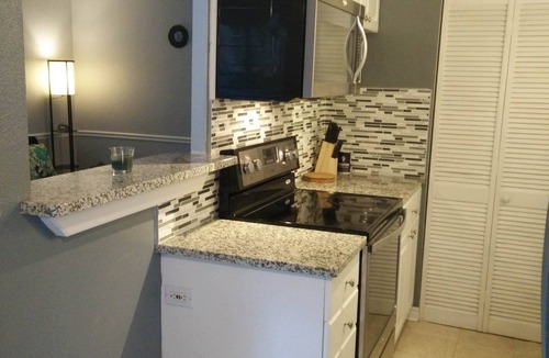 Downtown Seattle Apartment | Downtown Retreat/WSCC