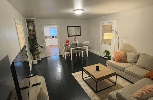 Oshkosh Apartment | Downtown spacious 3 bedroom