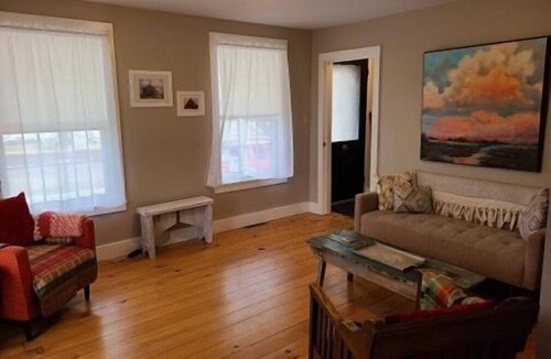Eagle River House | Dragonfly Cottage: A Summer Haven in the Keweenaw Peninsula