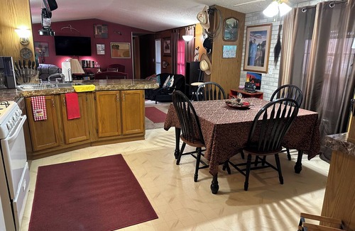 Hulett House | Dreamcatcher Dwelling - See the Stars from Main Street