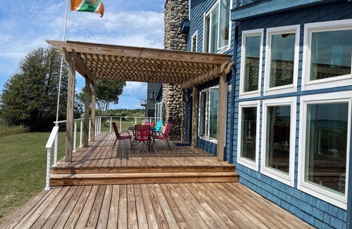 Beaver Island House | Driftwood- Beautiful Beachfront home on Donegal Bay