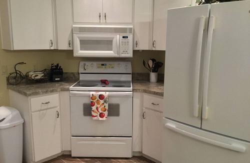 Dunnellon House | Dunnellon Vacation Loop is 1.5 miles to the KP Hole and Rainbow River!
