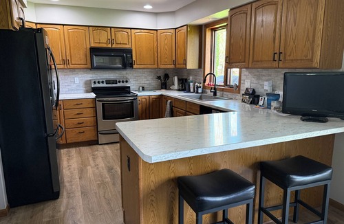 Oshkosh House | EAA AirVenture 2026 Convenient location, 4 miles to EAA, minutes to groceries