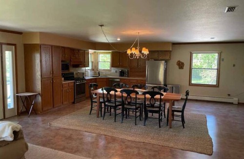 Ripon House | EAA - Country basecamp near Oshkosh + Green Lake