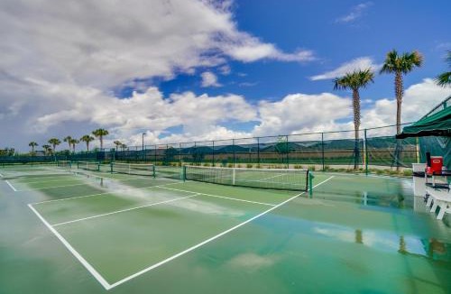 Wildwood House | Easy Pool Access & Private Patio! DeLuna Villa