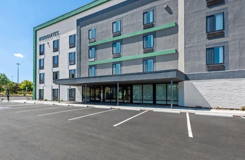 Reno/Tahoe Airport Hotel | ECHO Suites Extended Stay by Wyndham Reno