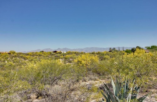 Tucson House | Eclectic Tucson Home 2 Mi to Saguaro National Park