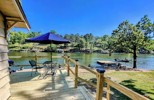 Mid America Cabin | Edgewater Resort - Cottage #4