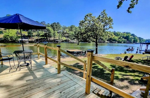 Mid America Cabin | Edgewater Resort - Cottage #4