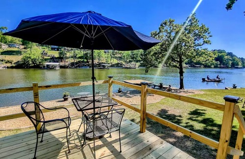 Mid America Cabin | Edgewater Resort - Cottage #4