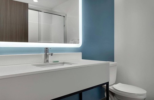 Hurstbourne Hotel | Efficient & Practical Studio w/Kitchen for Extended Stays in Louisville East