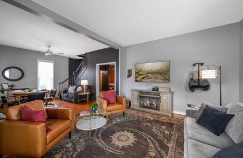 Muncie Villa | Elegant House 2 min from BSU/Hospital/Downtown