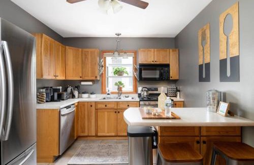 Muncie Villa | Elegant House 2 min from BSU/Hospital/Downtown