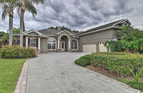 East County Civic Group House | Elegant Valrico Home ~ 15 Mi to Downtown Tampa!