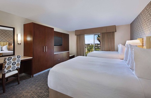 Northeast Anaheim Hotel | Embassy Suites by Hilton Anaheim North