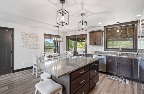 Lead House | Embers Platinum duplex, pet friendly, outdoor pool access, paved roads