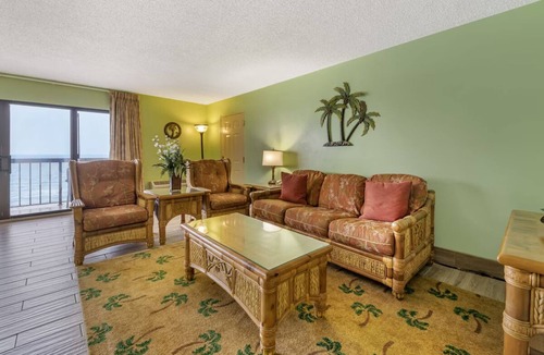 Seabreeze Park Hotel | Enjoy Coastal Getaway with Pool Near Pier, Lagoon & Boardwalk Fun | 2 Units