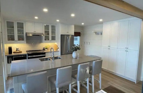 Selwyn Cottage | Enjoy your getaway at Cedar Hill Lakehouse