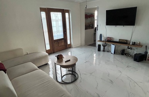O'byrne Condo | Enjoyable 1 Shared Room Next to Beach