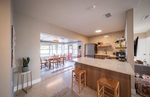 Cleggmoor House | Entire Home Beach Vibes Game Room Pets Welcome