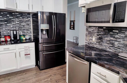 McKinney House | Entire Luxury 3 Bedroom Residential House