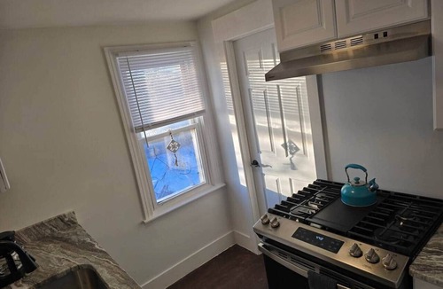 Ferndale House | Entire Property hot tub, pool, glamping games MLC