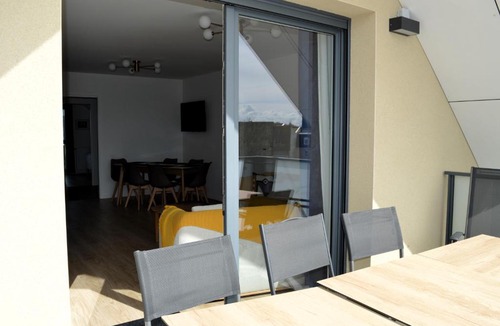 Courseulles-sur-Mer Apartment | Entre Plage et Ports, Le 49 - avec balcon 4 étoiles