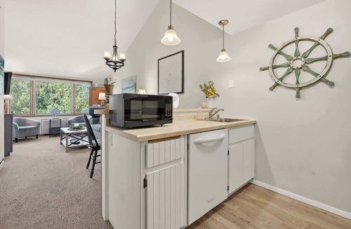 Ephraim Condo | Ephraim Condo | Walk to Water, Wilson's and Shops