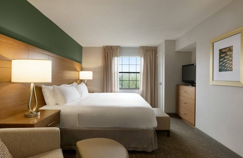 Tampa Condo | Equipped Suite Mobility Accessible Suite! 24h Business Center + Free Breakfast